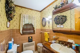 17 Washington Ave, Holtsville, NY 11742 - Photo 32