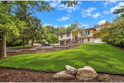 47 McArthur Lane, Smithtown, NY 11787 - Photo 2