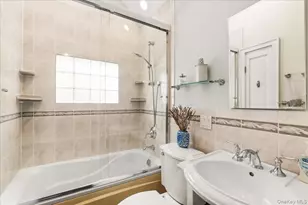 30 Astor Pl, Williston Park, NY 11596 - Photo 18
