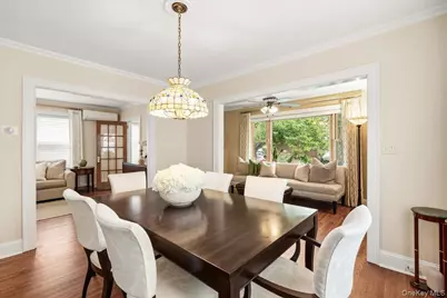 30 Astor Place, Williston Park, NY 11596 - Photo 6