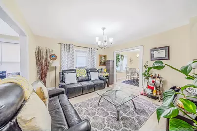 96 Van Cott Avenue, Hempstead, NY 11550 - Photo 4