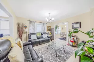 96 Van Cott Ave, Hempstead, NY 11550 - Photo 4