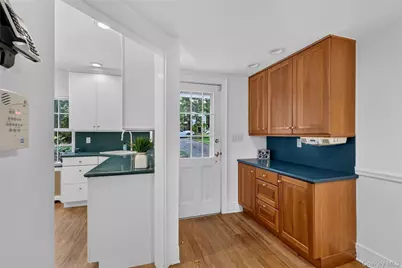 32 Eastview Avenue, Pleasantville, NY 10570 - Photo 10
