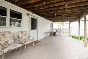 8 Park Cir N, Farmingdale, NY 11735 - Photo 18