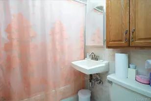 8 Park Cir N, Farmingdale, NY 11735 - Photo 10