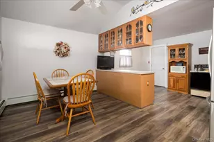 8 Park Cir N, Farmingdale, NY 11735 - Photo 4