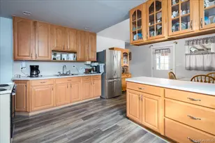 8 Park Cir N, Farmingdale, NY 11735 - Photo 6