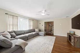 10 Grace Ct, Islip, NY 11751 - Photo 6