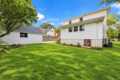 10 Grace Court, Islip, NY 11751 - Photo 2