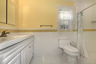3566 Anita Ln, Wantagh, NY 11793 - Photo 16