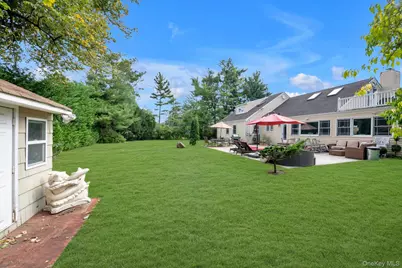 1361 Boxwood Drive E, Hewlett, NY 11557 - Photo 26