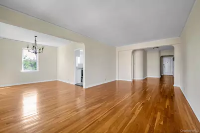 1367 Broadway #B17, Hewlett, NY 11557 - Photo 4