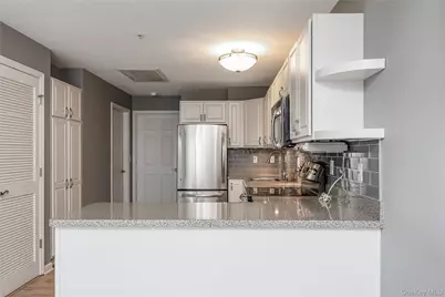 1003 Willow Lane, Valley Stream, NY 11580 - Photo 10