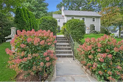 211 Douglas Place, Mount Vernon, NY 10552 - Photo 2