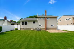7 Primrose Ave, Hicksville, NY 11801 - Photo 38
