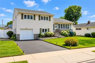 7 Primrose Ave, Hicksville, NY 11801 - Photo 4