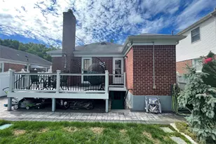 76-25 250th St, Bellerose, NY 11426 - Photo 38