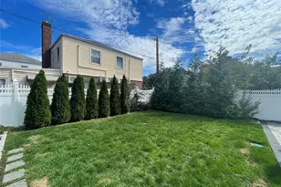 76-25 250th St, Bellerose, NY 11426 - Photo 36