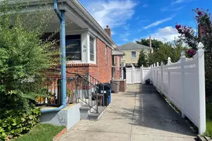 76-25 250th St, Bellerose, NY 11426 - Photo 2