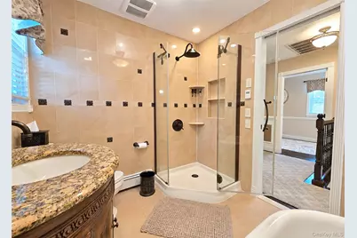 521 Park Avenue, Centereach, NY 11720 - Photo 22