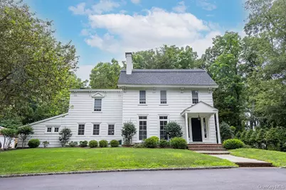 592 Landing Avenue, Smithtown, NY 11787 - Photo 2
