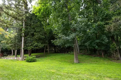 592 Landing Avenue, Smithtown, NY 11787 - Photo 44