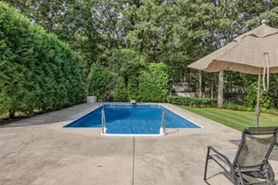 46 Golf Club Cir, Manorville, NY 11949 - Photo 40