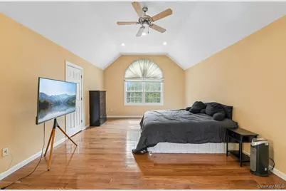 2175 Helene Avenue, Merrick, NY 11566 - Photo 22