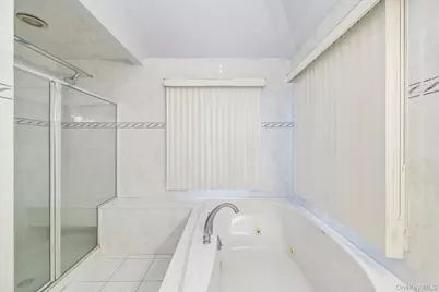2175 Helene Avenue, Merrick, NY 11566 - Photo 26