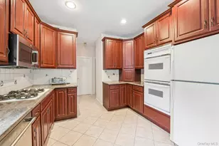 2175 Helene Ave, Merrick, NY 11566 - Photo 18