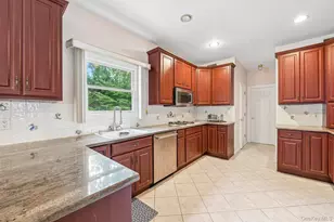 2175 Helene Ave, Merrick, NY 11566 - Photo 16