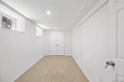 4084 Seton Avenue, Bronx, NY 10466 - Photo 18