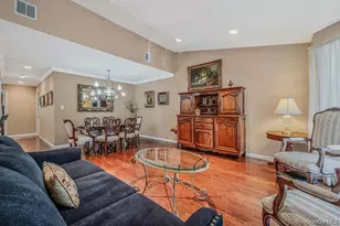 1130 Savoy Dr, Melville, NY 11747 - Photo 10