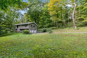 999 Cliff Ave, Yorktown Heights, NY 10598 - Photo 2