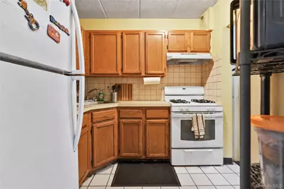 861 Home Street, Bronx, NY 10459 - Photo 8