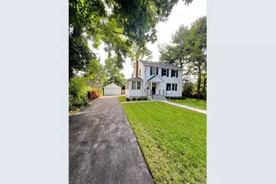 118 Willow Street, Roslyn Heights, NY 11577 - Photo 4