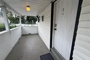 34 Hoffman St, Poughkeepsie, NY 12601 - Photo 8