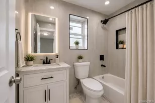 137-40 234th St, Rosedale, NY 11422 - Photo 8