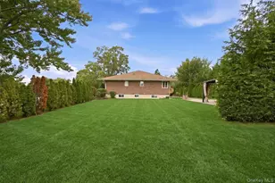 47 Royal Way, Manhasset Hills, NY 11040 - Photo 38