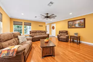 344 Barton Ave, Patchogue, NY 11772 - Photo 24