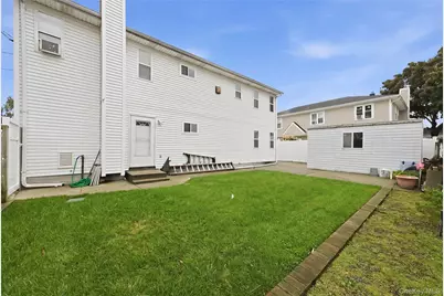75 Harding Place, Freeport, NY 11520 - Photo 28