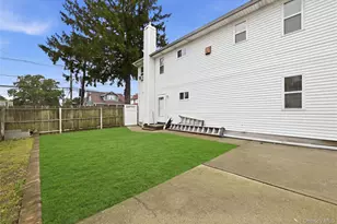 75 Harding Pl, Freeport, NY 11520 - Photo 30