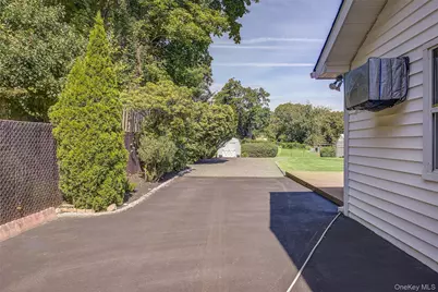 133 Kings Highway, Hauppauge, NY 11788 - Photo 42