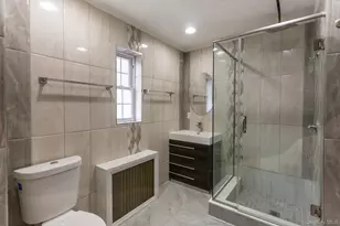 73-35 189th St, Fresh Meadows, NY 11366 - Photo 16