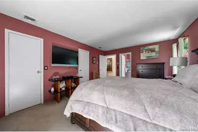 4 Lyndon Court, Bohemia, NY 11716 - Photo 22