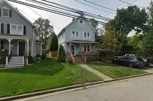 19 Willow Pl, Oyster Bay, NY 11771 - Photo 2