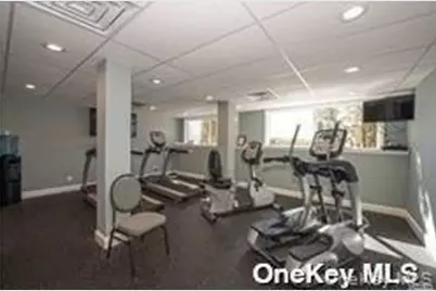 124 Village Circle W #124, Manorville, NY 11949 - Photo 24