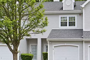 217 Windward Ct N, Port Jefferson, NY 11777 - Photo 4