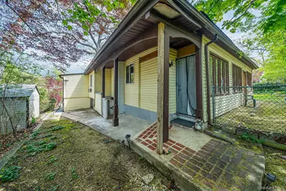 18 Houghton Boulevard, Stony Brook, NY 11790 - Photo 8