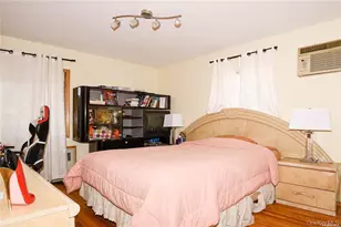 65 Sylvia Ln, Plainview, NY 11803 - Photo 18